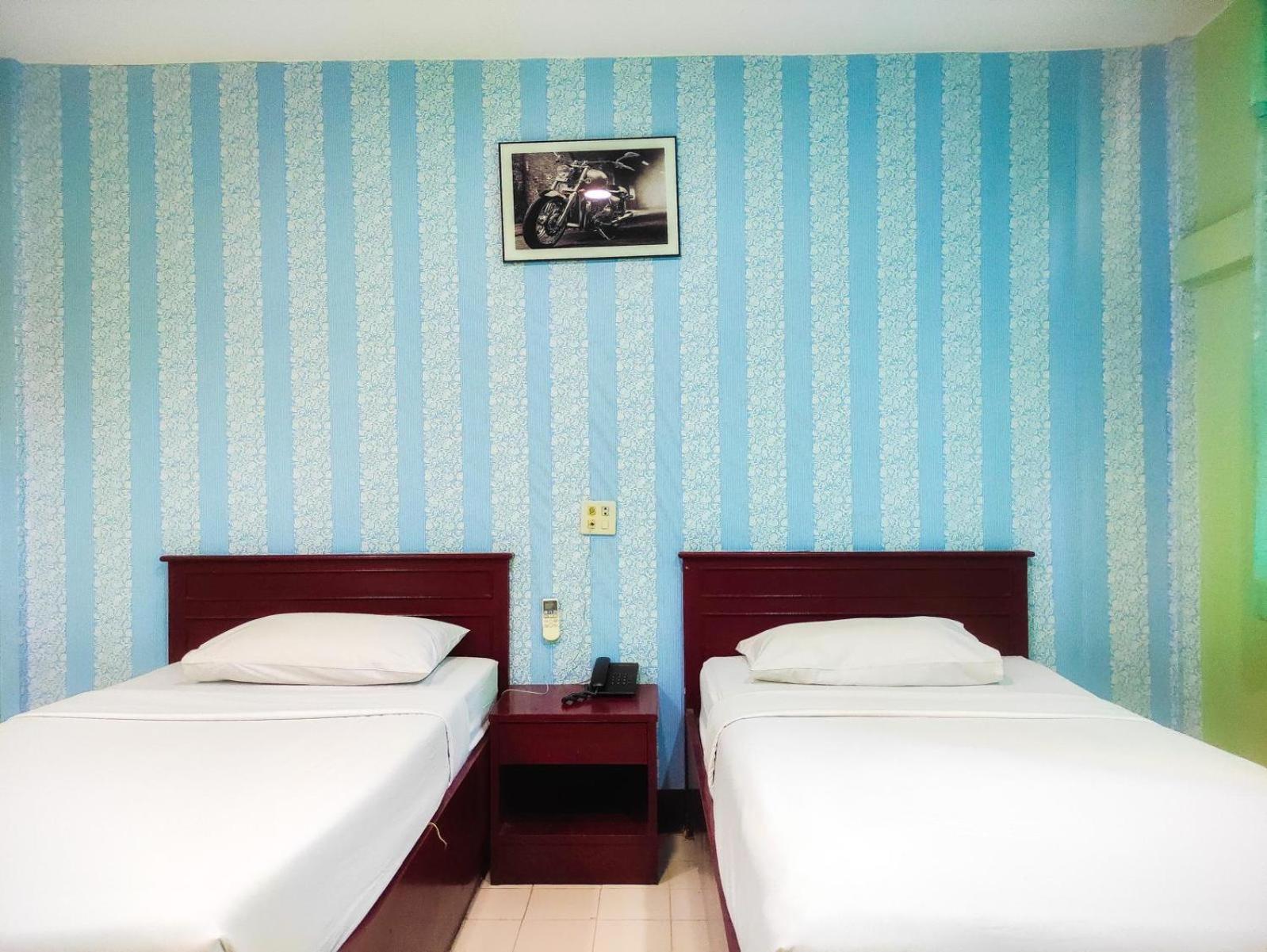 Woodlands Inn بانكوك المظهر الخارجي الصورة